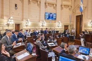 El mensaje del Ejecutivo pide la emergencia hídrica en todo el territorio provincial hasta el 30 de abril de 2027, con posibilidad de prórroga por otros seis meses ante determinadas circunstancias. Foto: Senado de Santa Fe