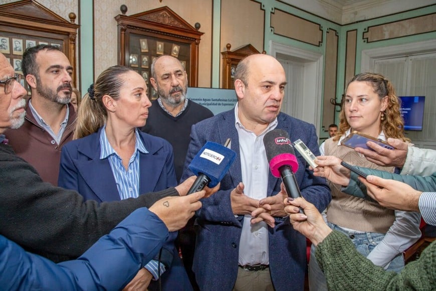Se presentó el Plan Director de ASSA 2026-2056 para Esperanza, una herramienta de planificación estratégica que permitirá proyectar las obras necesarias para acompañar el crecimiento de la ciudad durante las próximas décadas.
