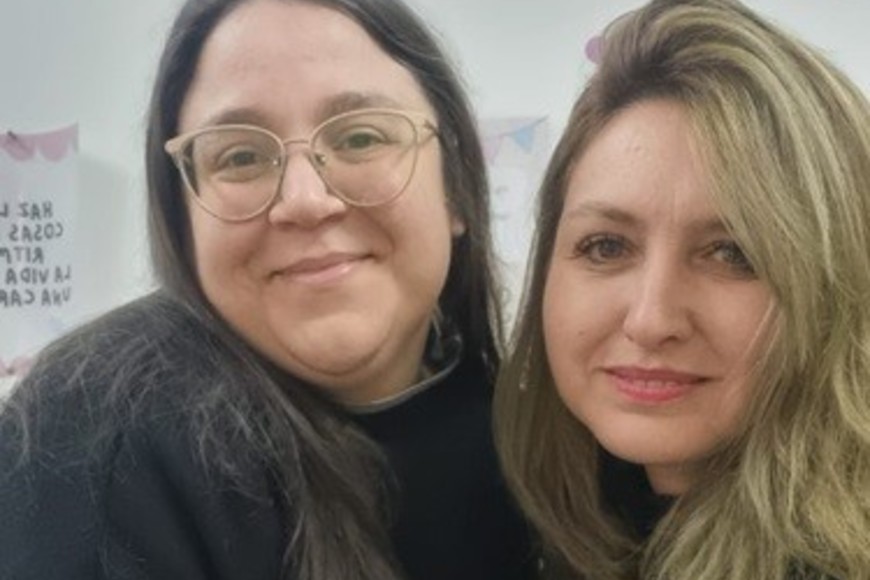 Las docentes acompañaron a los estudiantes durante todo el proceso creativo.