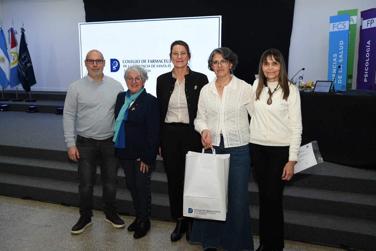 Las 3ras Jornadas de Farmacia Magistral contaron con una destacada convocatoria de profesionales, docentes y estudiantes en las instalaciones de la UCSF.