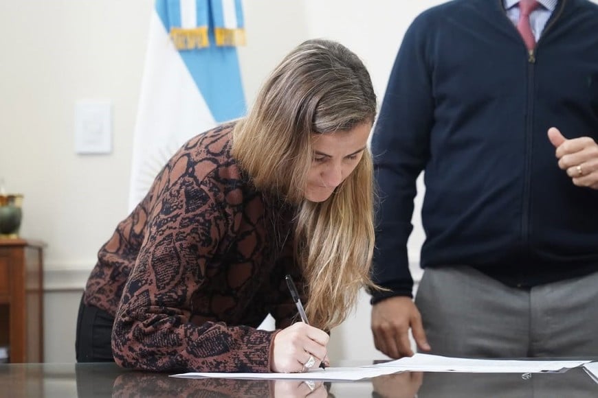 San Carlos Sud pone en marcha una obra que mejorará el escurrimiento, la transitabilidad y la iluminación