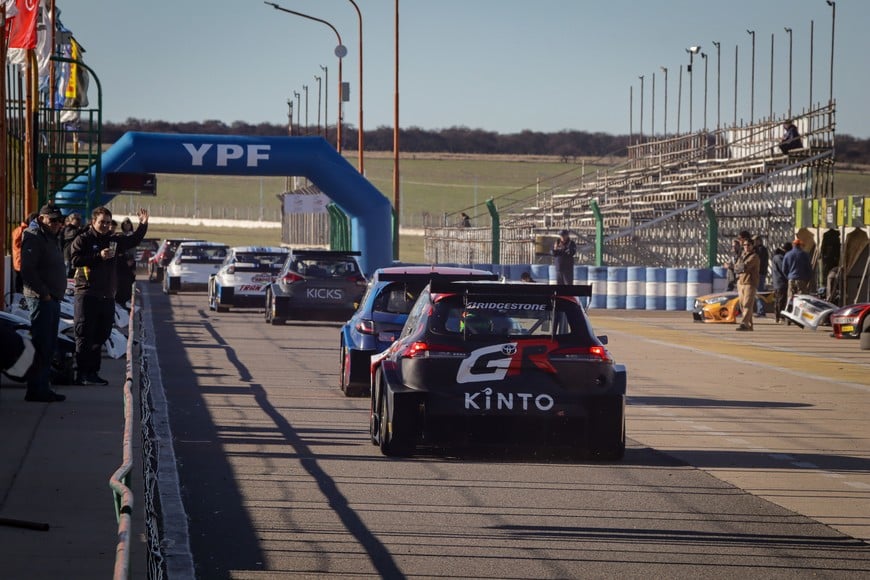 El TC2000 volvió a La Pampa y Franco Vivian puso a la Tracker al frente