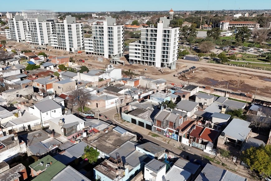 A drone view shows Lionel Messi's family home and neighborhood following the death of his father Jorge Messi, in Rosario, Argentina, August 8, 2026. REUTERS/Agustin Marcarian