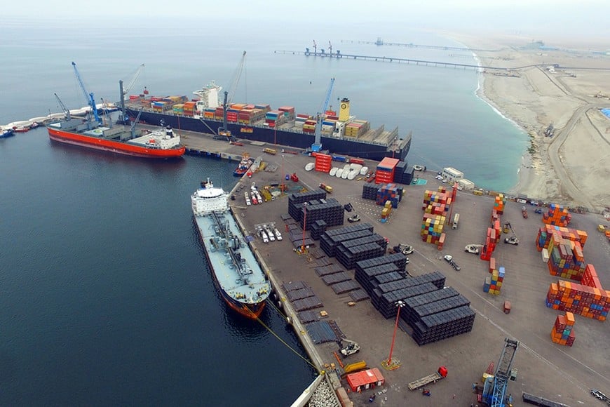 La empresa se especializa en el sector portuario. Gentileza