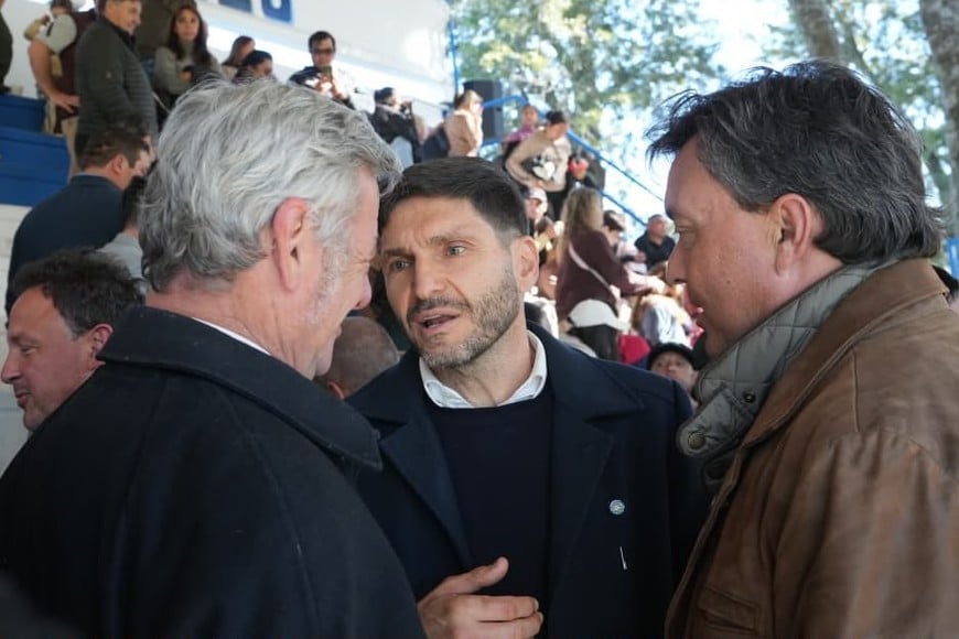 El gobernador recorrió la tradicional muestra.