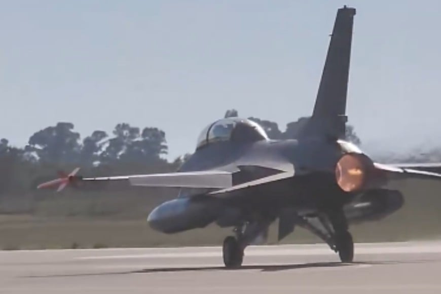 Acto por el 114° aniversario de la Fuerza Aérea Argentina,