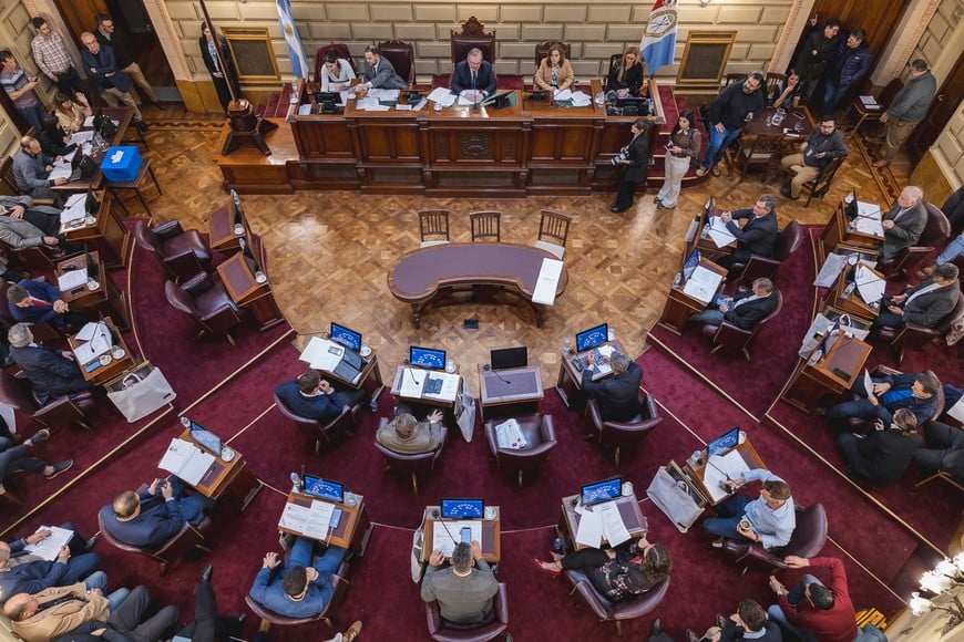 El proyecto de Santa Fe libre de odio fue presentado en el hall de Legislatura y aprobado en forma inmediata por el Senado.