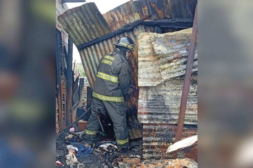 En el lugar trabajó personal de la Agrupación de Bomberos Zapadores. Foto: El Litoral