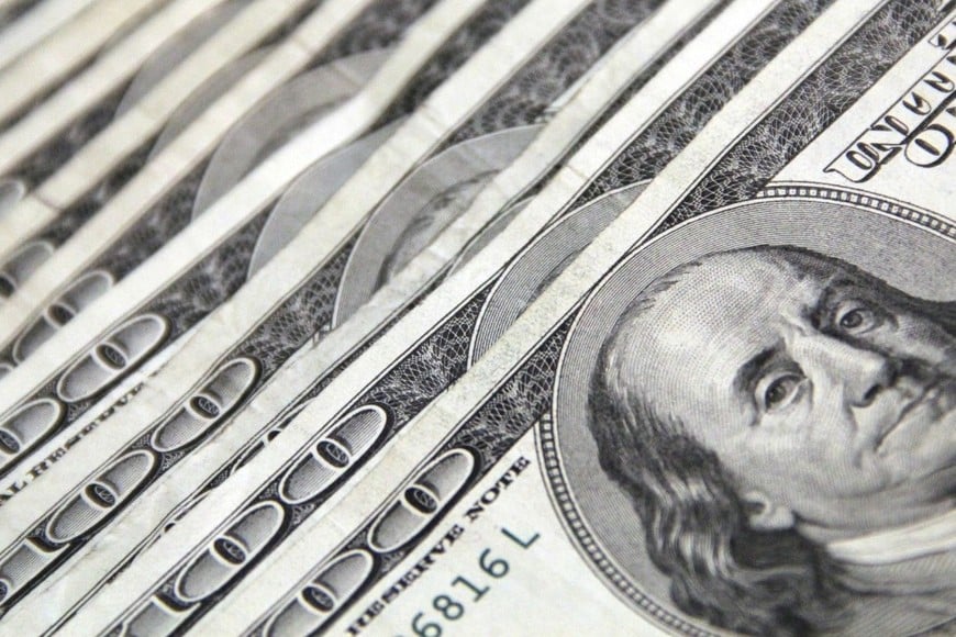 El dólar bajó en Nación y MEP, pero subió el blue.