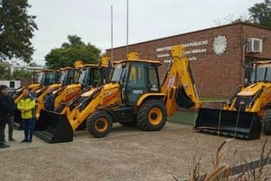 La Provincia trabaja en la limpieza de canales, defensas y reparación de bombas antes del período crítico.