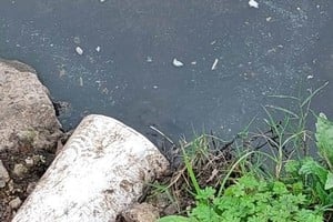 Las fotos muestran el problema descripto por los vecinos de Barrio El Pozo, que así se ven sumamente perjudicados.