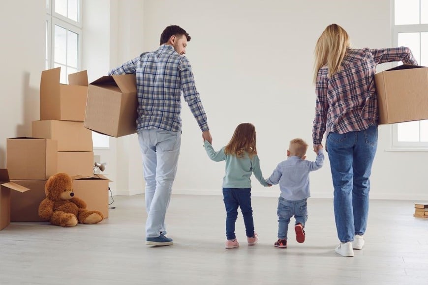 La vivienda es abordada desde distintas perspectivas: desde la falta de espacio hasta los precios de compra o alquiler.