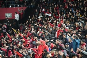 Colón y la necesidad de llegar a 30.000 socios que realmente paguen, para alcanzar un equilibrio financiero. La cuota societaria es la que "banca" económicamente al club.