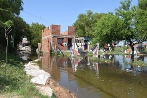 Zona inundable. Esta vivienda a la que le llegó el agua en 2023 se vio afectada. Guillermo Di Salvatore (archivo).