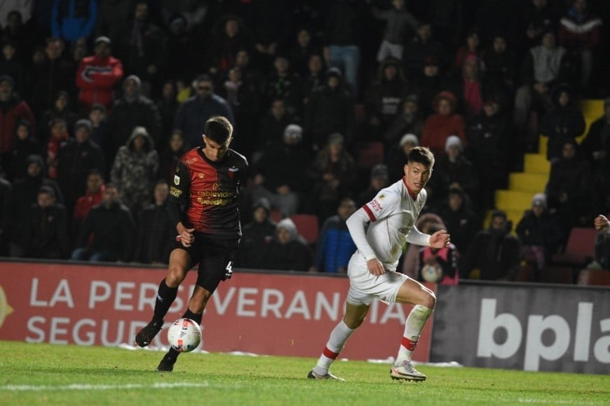 Franco Déboli disputó cuatro partidos con la Primera de Colón durante la temporada 2022.