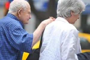 Un tope jubilatorio es constitucionalmente legítimo cuando constituye un instrumento razonable para armonizar solidaridad, contributividad, suficiencia y sostenibilidad.