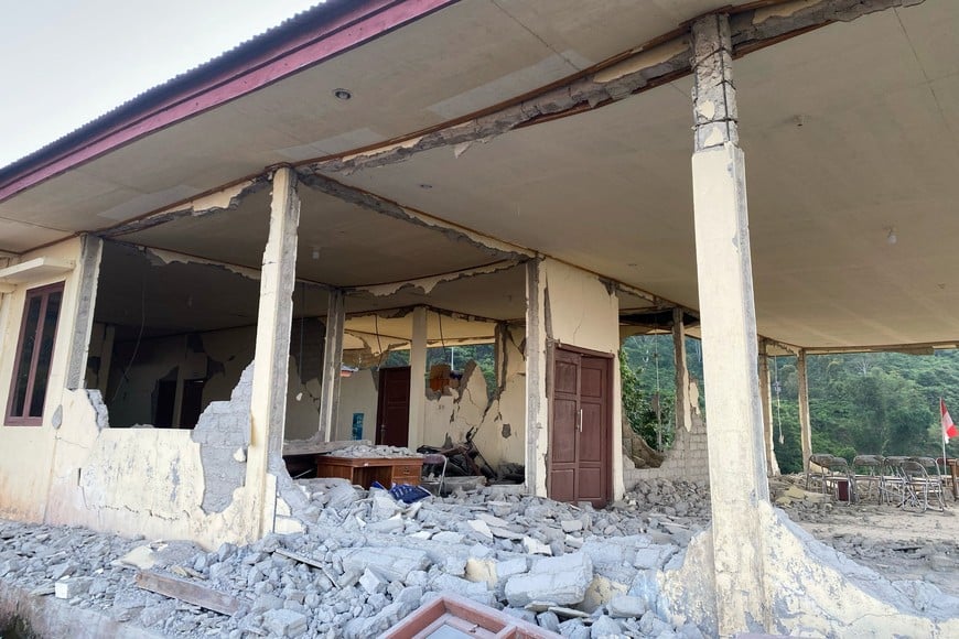 A building collapse at a sub-district office following an earthquake of magnitude 7.7 in Golo Lewe village, West Manggarai, East Nusa Tenggara, Indonesia, August 15, 2026. REUTERS/Paula Venia