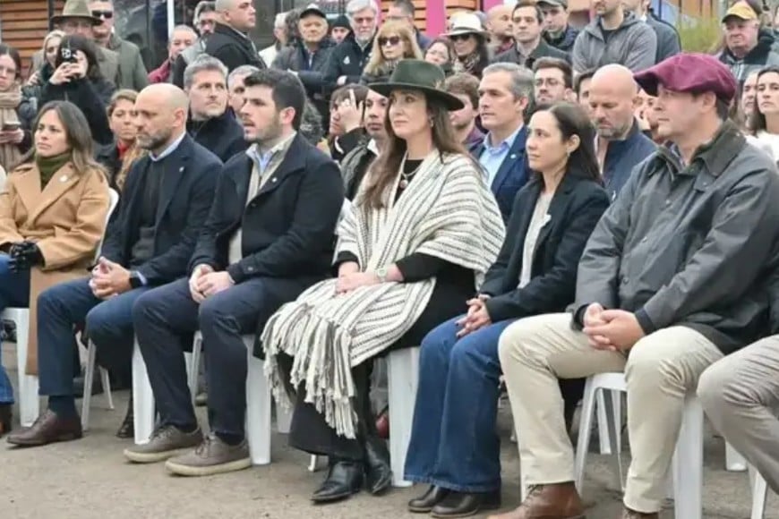 En el primer tramo del act, Puccini, Chiarella, Villarruel y Castagnani en primera fila. Foto: SRVT