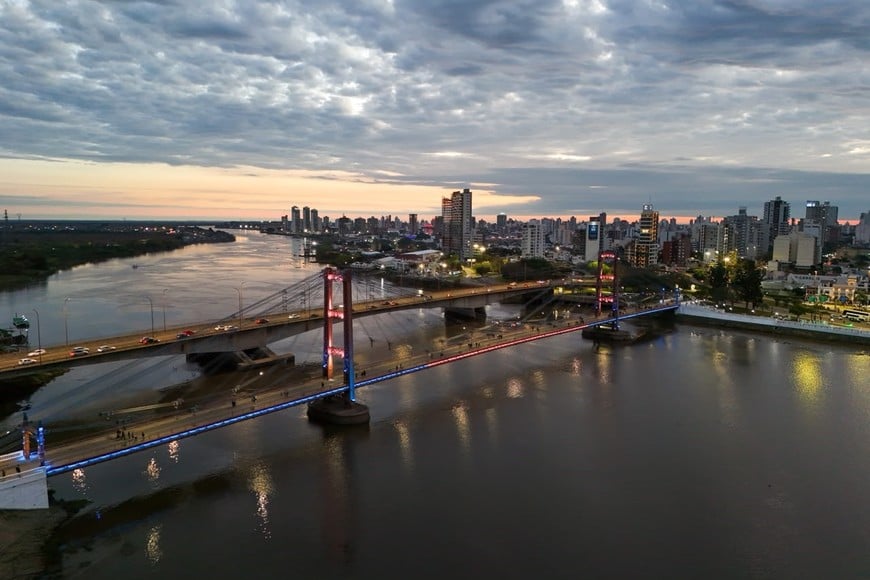 El puente y sus luces nuevas. Fernando Nicola