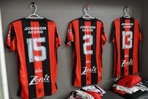 El rojinegro paranaense está sumido en una crisis futbolística.