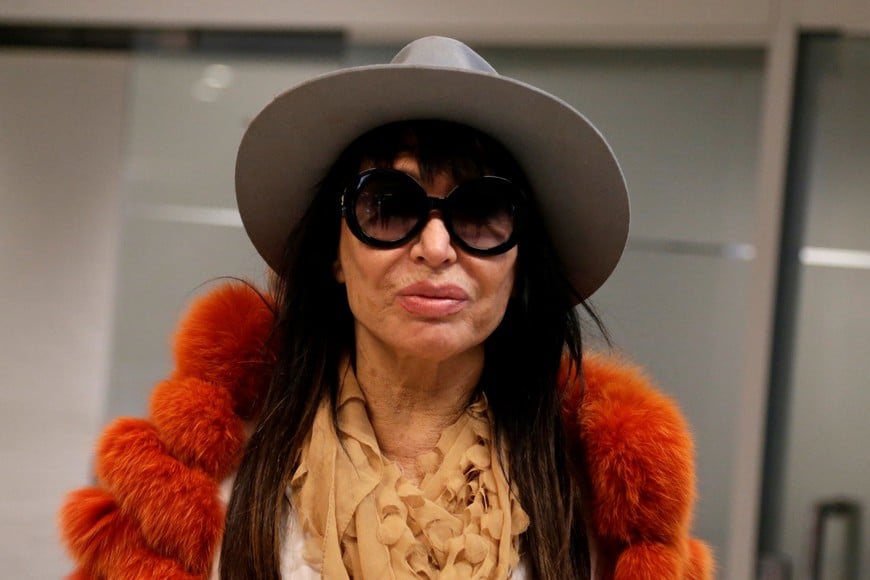 Argentinian actor Moria Casan arrives at the airport to attend court in Luque, Paraguay, August 3, 2017. REUTERS/Jorge Adorno paraguay moria casan vedette regresa a paraguay a comparecer ante la justicia juicio roba joyas