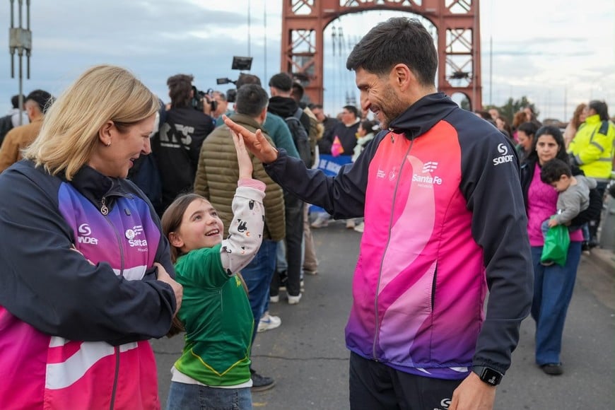 Juegos Suramericanos: 40.000 personas acompañaron la llegada de la Antorcha a la ciudad de Santa Fe. Foto: Gobierno de Santa Fe.