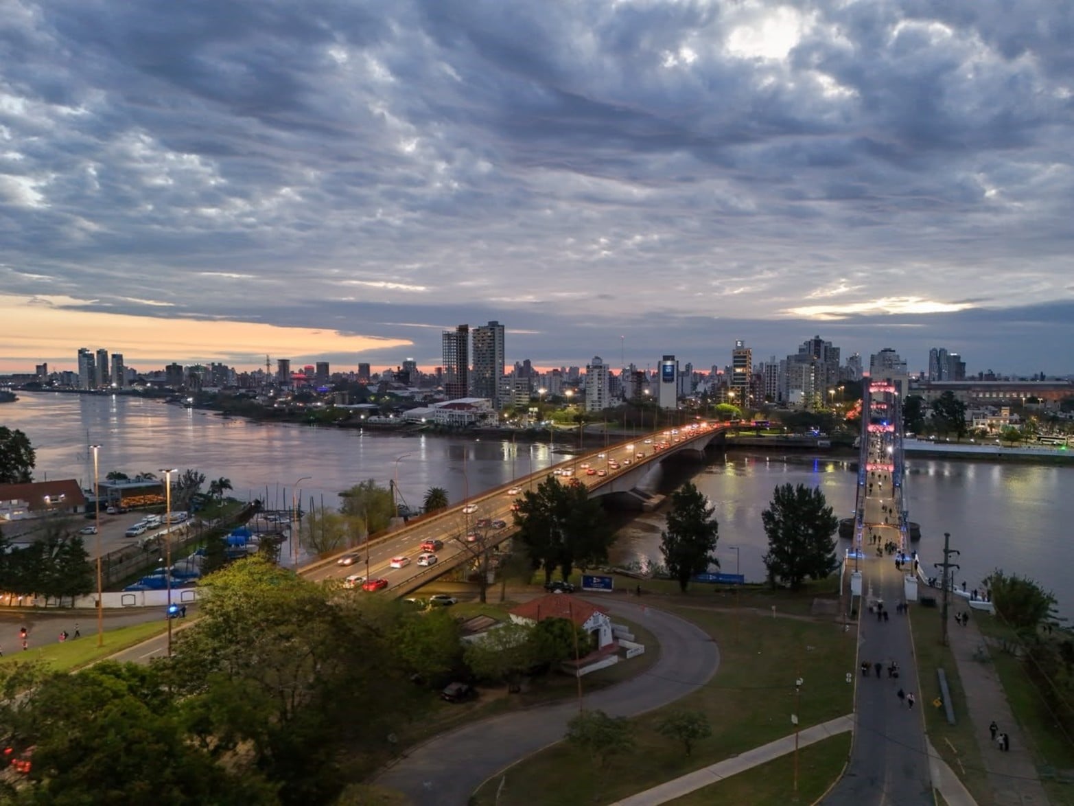 El puente Oroño también tiene su lugar en una tarde histórica. 