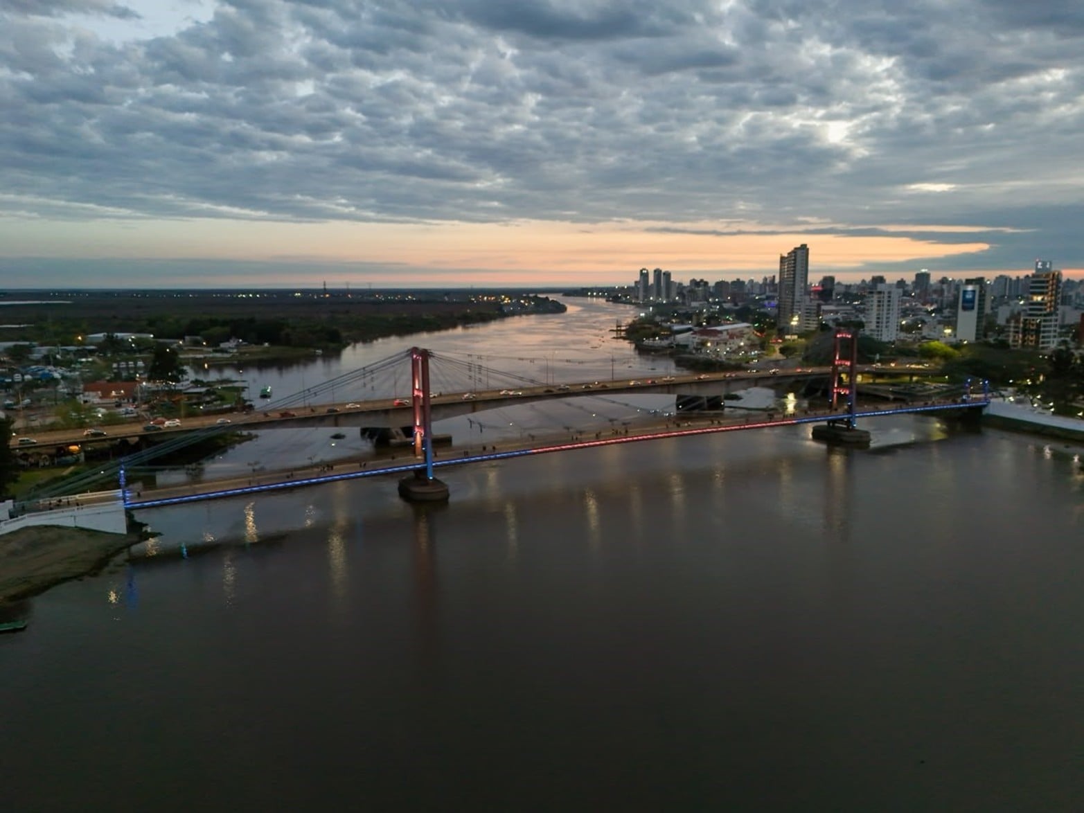 El río y Santa Fe, una postal única. 