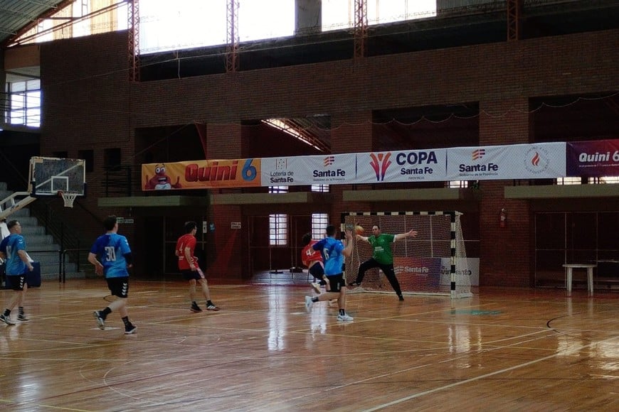 Independiente le ganó a Ministerio en uno de los duelos del domingo. Foto: Prensa Copa SF.