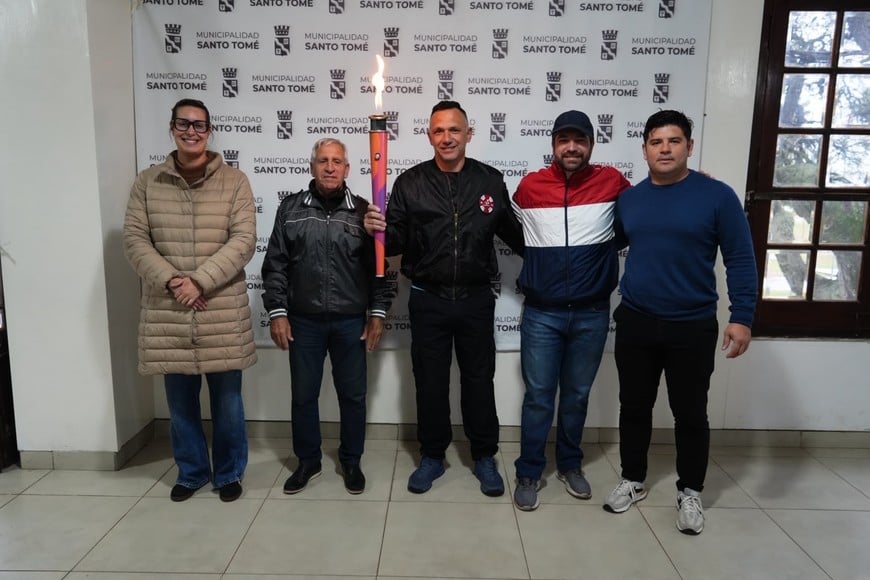 La Antorcha Suramericana pasó por Santo Tomé y Recreo dentro de su recorrido por la provincia.