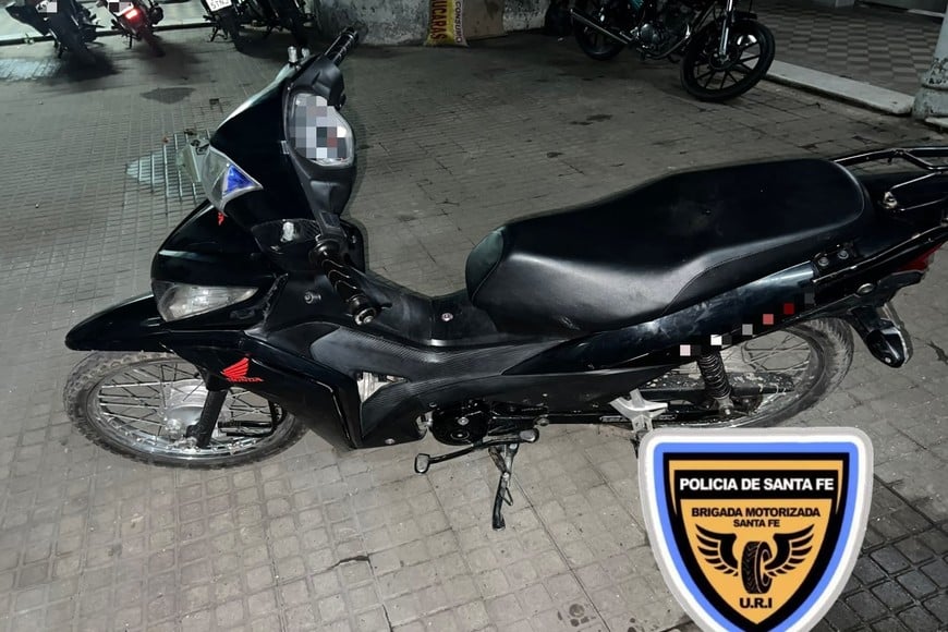 Tres procedimientos policiales terminaron con vehículos secuestrados y cuatro personas aprehendidas