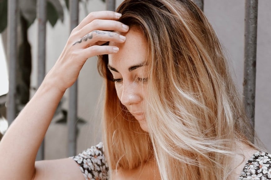 Tocarse el pelo también puede ser un hábito adquirido con el tiempo.