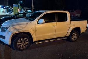 La Amarok tenía pedido de secuestro de la ciudad de Rosario. Foto: Prensa URI