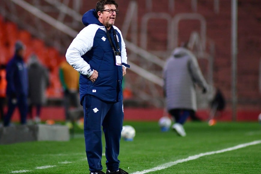 Soccer Football - Copa Libertadores - Round of 16 - Second Leg - Independiente Rivadavia v Fluminense - Estadio Malvinas Argentinas, Mendoza, Argentina - August 18, 2026
Independiente Rivadavia coach Alfredo Berti REUTERS/Ramiro Gomez
