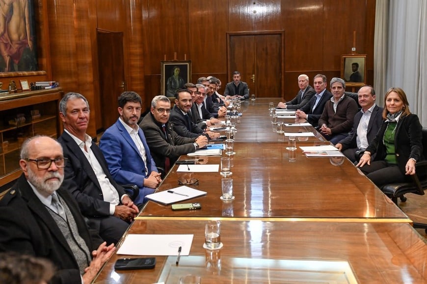 La propuesta fue consensuada durante una reunión de la Mesa de Diálogo.