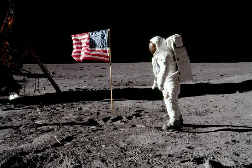 Astronaut Buzz Aldrin, lunar module pilot for Apollo 11, poses for a photograph beside the deployed United States flag during an extravehicular activity (EVA) on the moon, July 20, 1969. The lunar module (LM) is on the left, and the footprints of the astronauts are visible in the soil. Neil Armstrong/NASA/Handout via REUTERS ATTENTION EDITORS - THIS IMAGE HAS BEEN SUPPLIED BY A THIRD PARTY