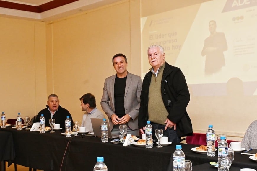 Desayuno en ADE este miércoles con Carlos Sosa. Crédito: Flavio Raina