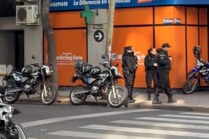 La Policía desplegó un operativo tras el ataque en pleno centro.