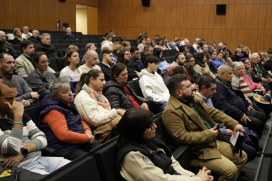 Durante el encuentro surgieron reclamos puntuales de los barrios vinculados a cuestiones hídricas y de plan de contingencia.