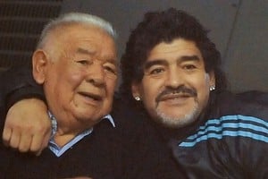 Diego Maradona y su papá, Don Diego.