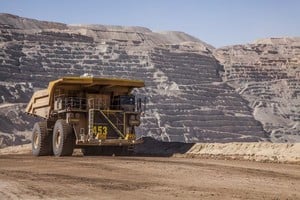 El EMAE avanzó 0,8% mensual y 2,7% interanual en junio. El semestre acumuló 1,9%, con impulso sostenido de la minería.