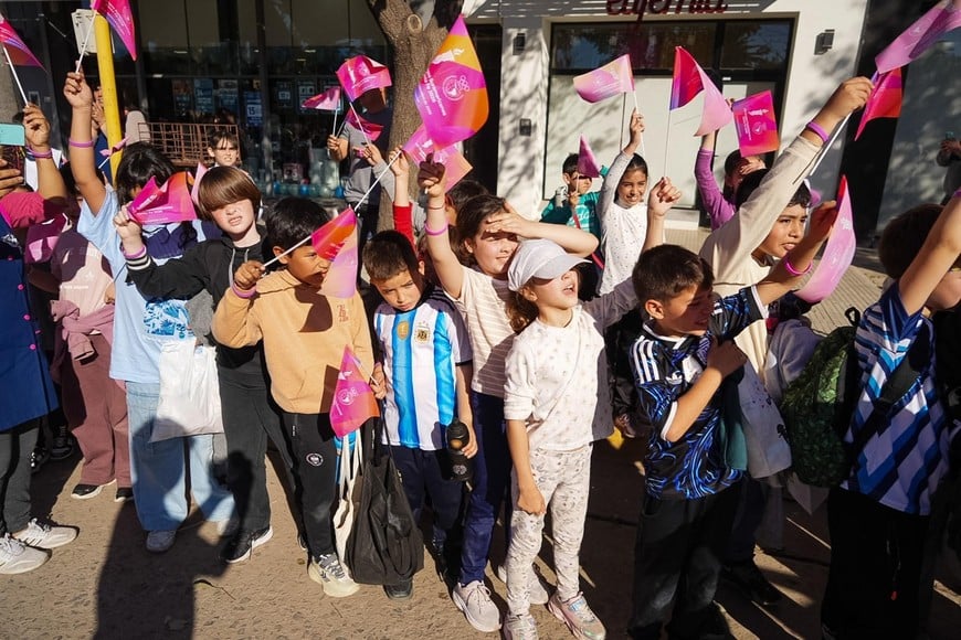 El paso del Fuego Suramericano por la ciudad forma parte del recorrido que atraviesa distintas localidades santafesinas en la previa de los Juegos.