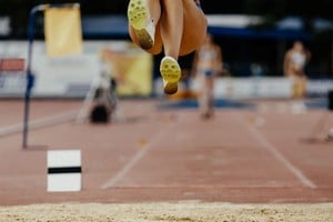 La competencia estará destinada a deportistas de categoría absoluta que tengan 16 años o más al 31 de diciembre de 2026.
