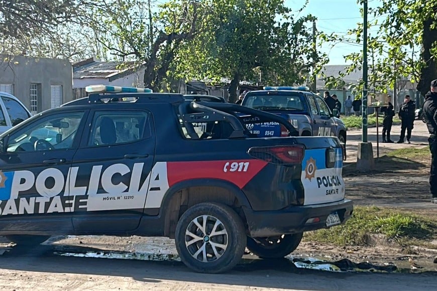 Un hombre murió luego de sufrir varias heridas provocadas con un arma blanca durante una pelea ocurrida en el interior de una vivienda en Rafaela. Fotos: Radio Rafaela