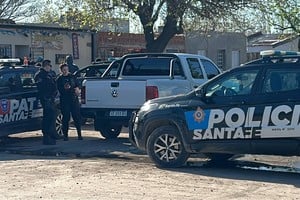 Un hombre murió luego de sufrir varias heridas provocadas con un arma blanca durante una pelea ocurrida en el interior de una vivienda en Rafaela. Fotos: Radio Rafaela