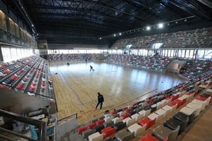 El microestadio cuenta con 2.400 localidades y espacios para ampliar su capacidad.