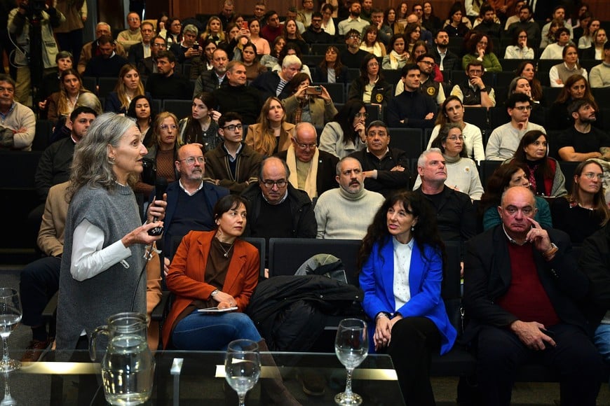 Gabriela Müller, directora del CEVARCAM-FICH-UNL e investigadora del CONICET.
Guillermo Di Salvatore.