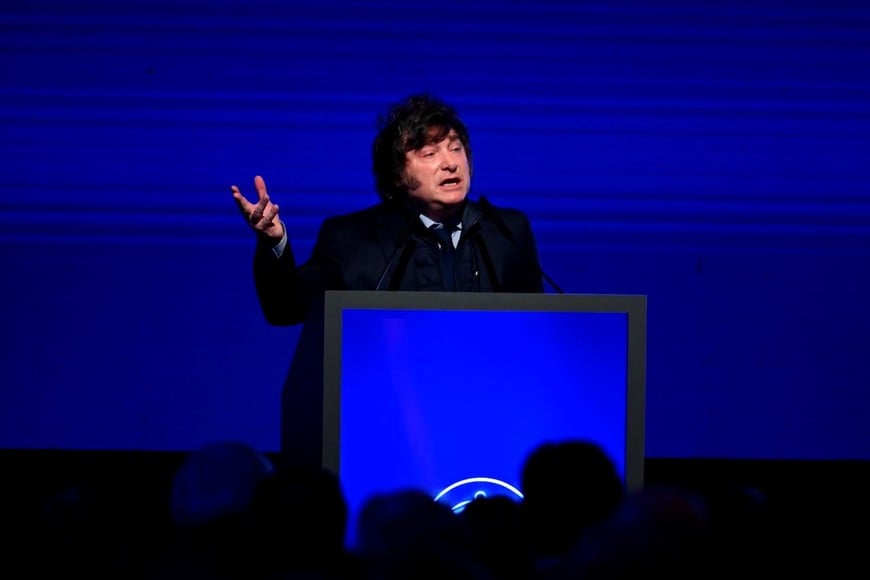 Javier Milei en  el Aniversario de la Bolsa de Comercio de Rosario. Foto: Marcelo Manera.
