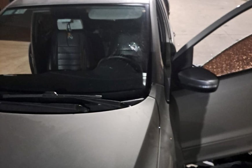 Dos policías fueron sorprendidos por cuatro delincuentes y hubo una fatal balacera en La Matanza.