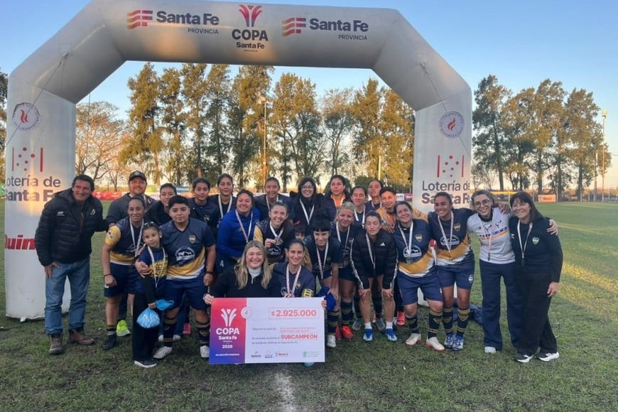 Defensores de La Costa recibió las medallas y el reconocimiento como subcampeón.
